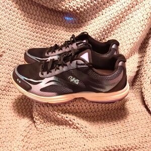 Ryka devotion plus 2 women's size 9 tennis shoe